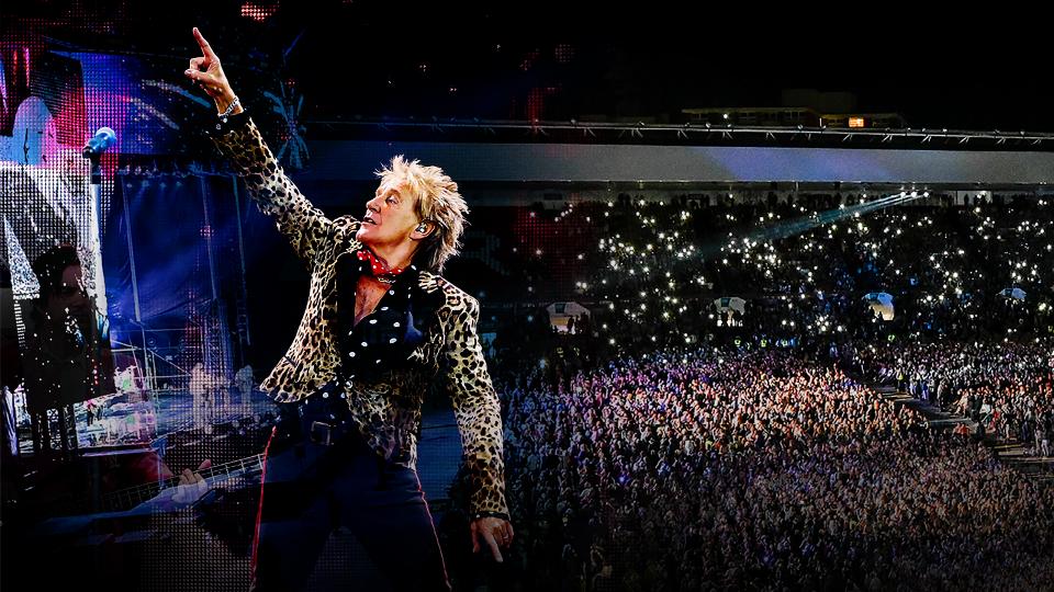 "Up there with the very best" Rave reviews as Rod Stewart tour