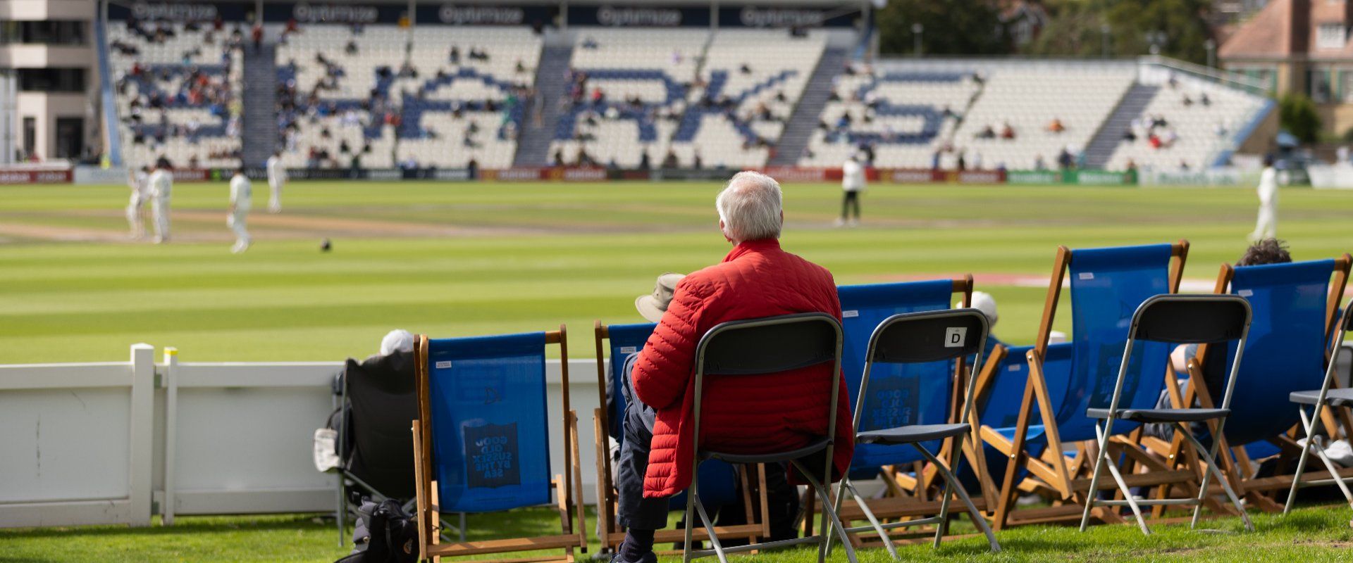 Sussex member sitting at the cromwell road ending watching sussex