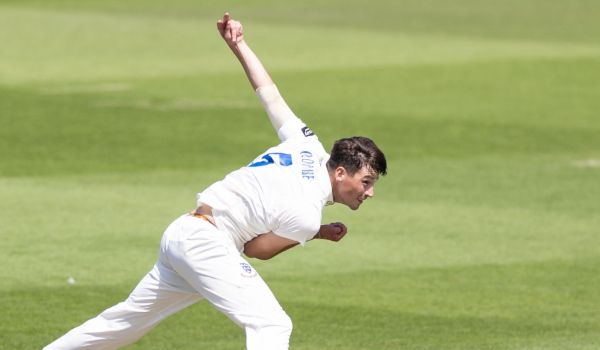 Henry Crocombe in match action against Warwickshire.