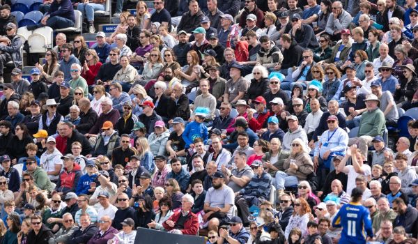 Hove packed to the rafters