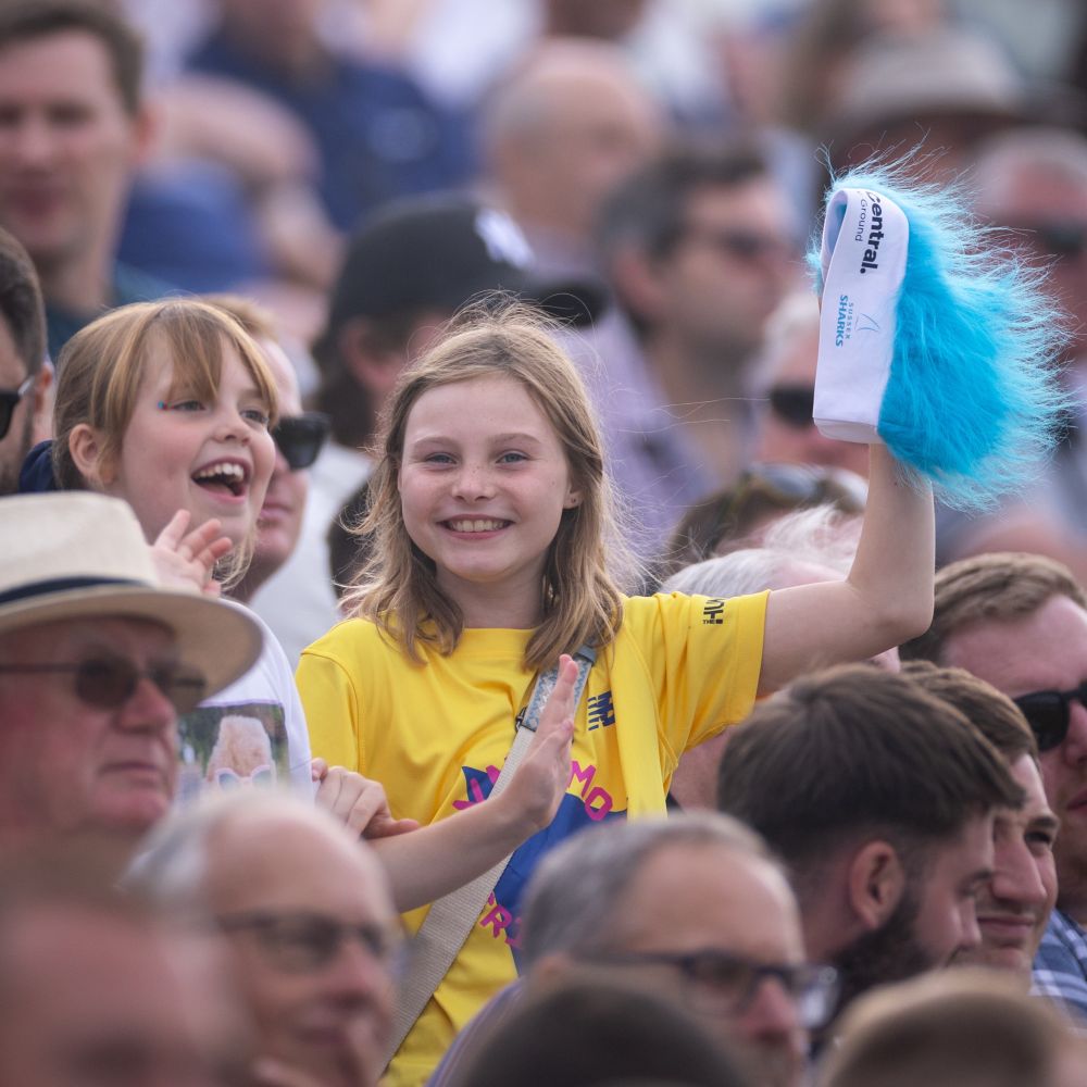 crowd